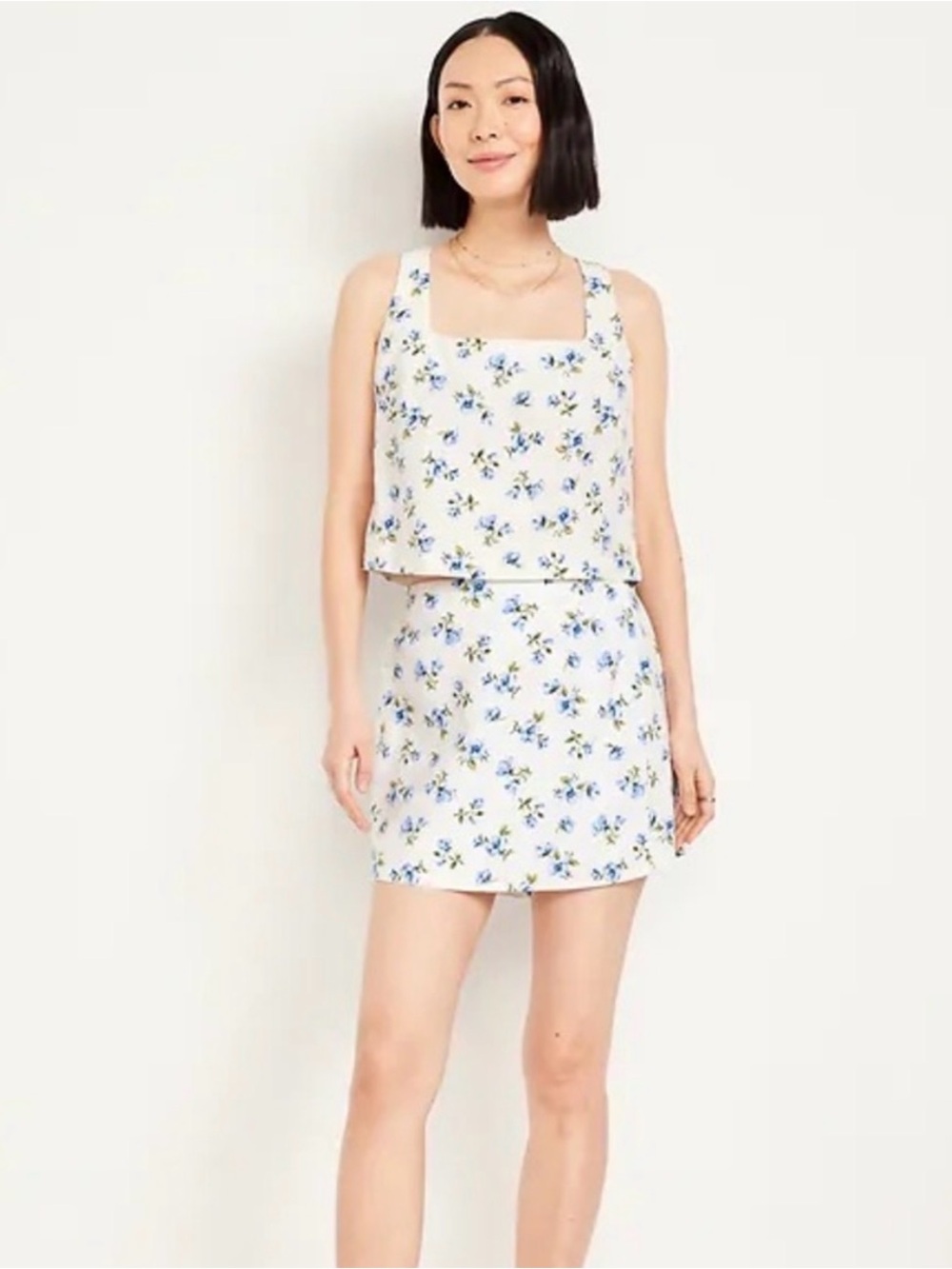 Old Navy Floral White Two-Piece Tank & Skort Set S/M. Linen blend.
